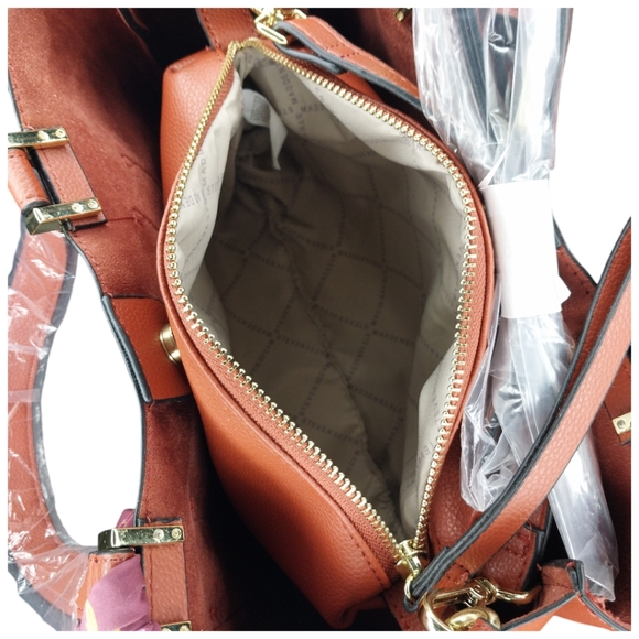 Steve Madden B Parker Crossbody Handbag - Picture 10 of 13